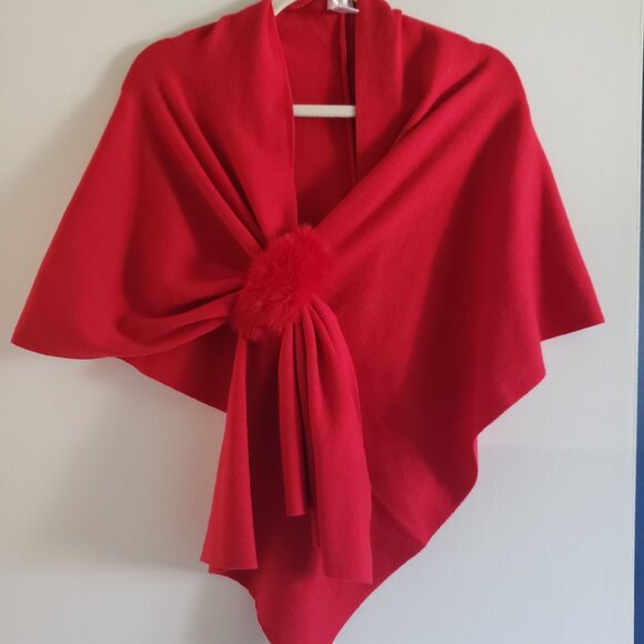 NWOT Red winter wrap - Picture 2 of 5